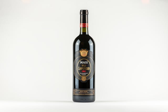 bouteille de vin rouge italien Valpolicella ripasso du domaine Masi
